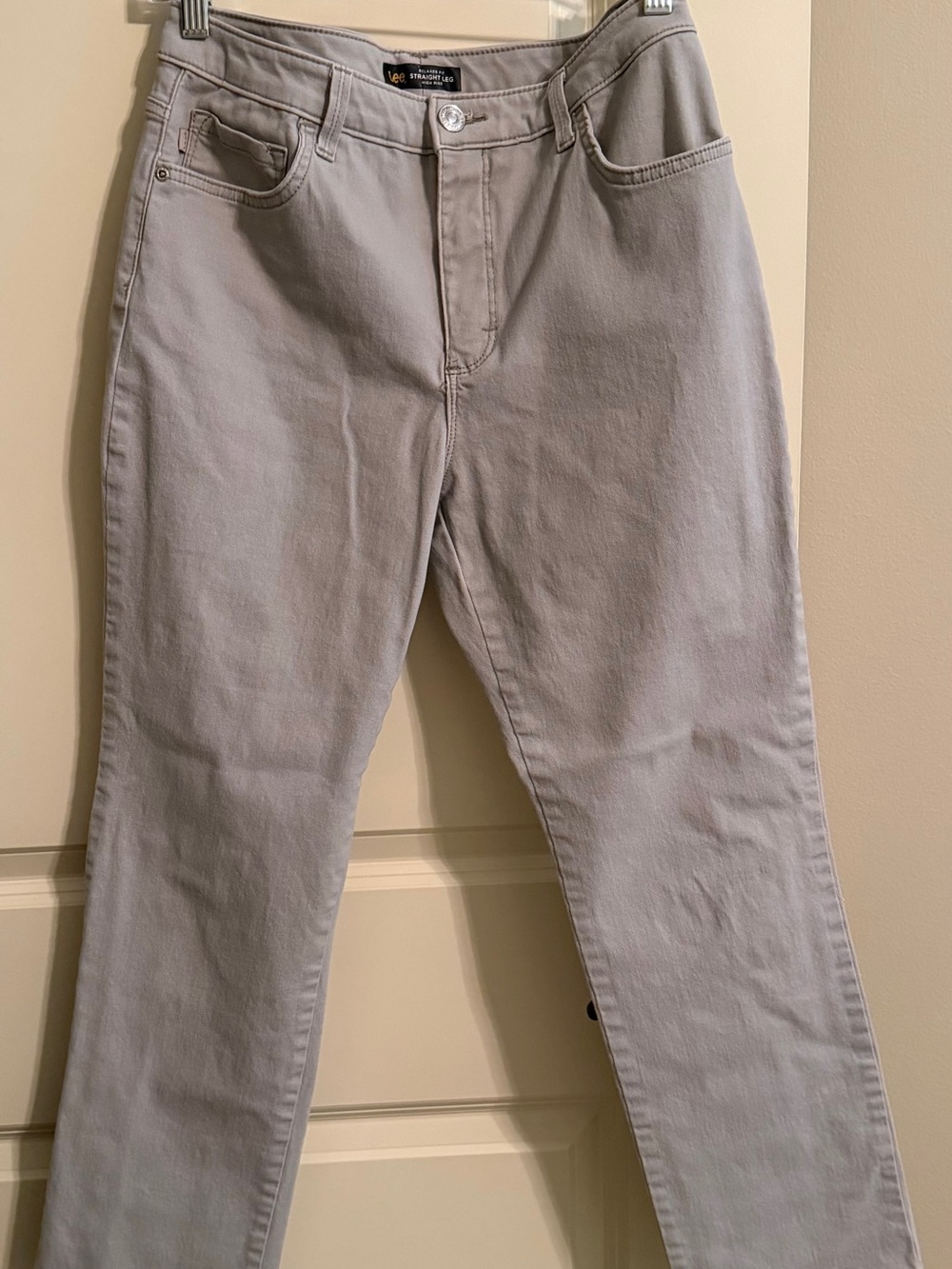 Lee Straight Leg, Relaxed Fit, High Rise Women's Jeans in light khaki size 12